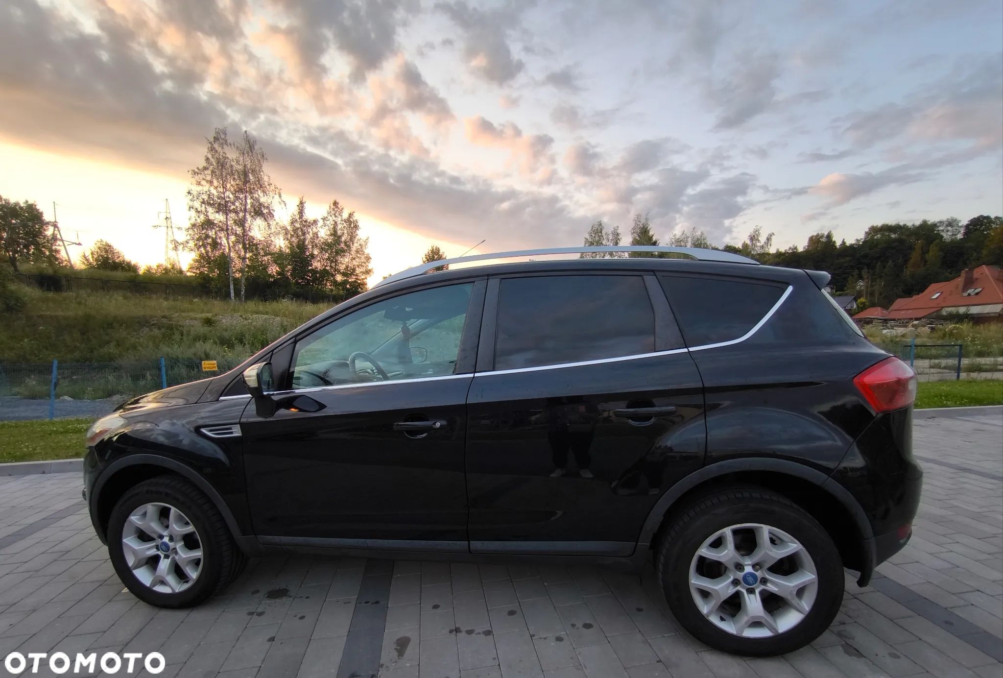 Ford Kuga - 1