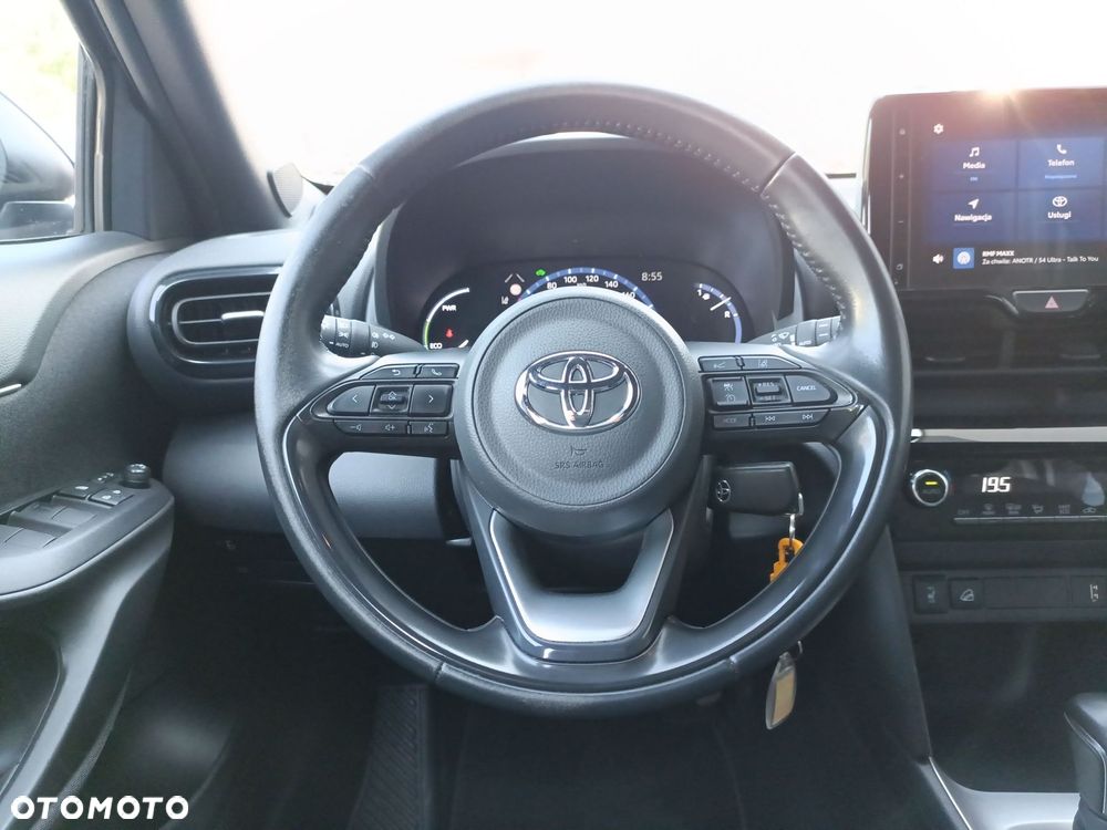 Toyota Yaris Cross Hybrid 1.5 Comfort 4x4 - 16