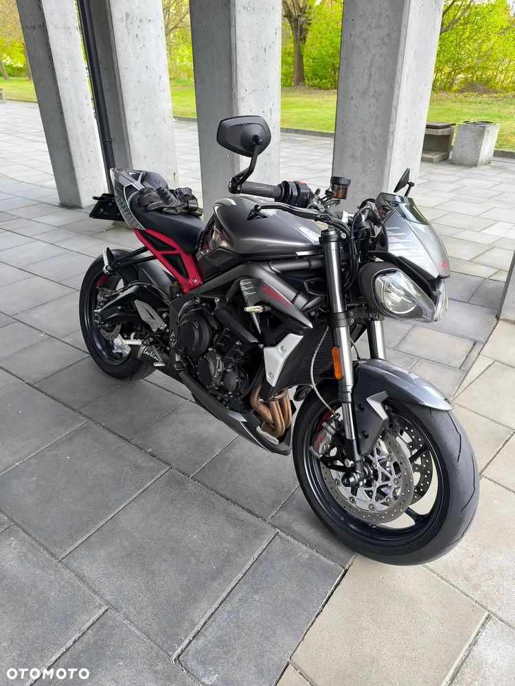 Triumph Street Triple - 24