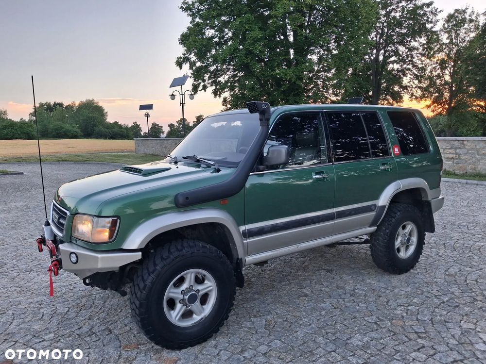Isuzu Trooper - 11