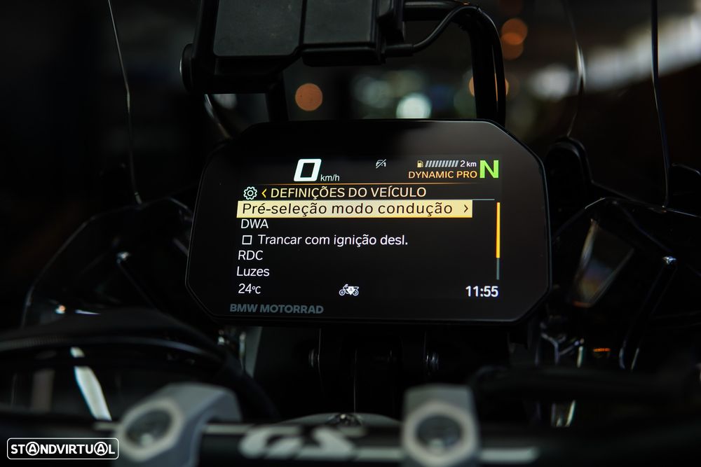 BMW R 1300 GS TRIPLE BLACK C/RODAS RAIOS DOURADAS - 48