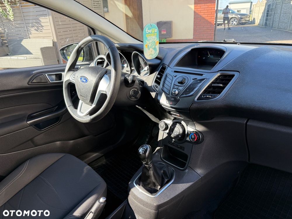 Ford Fiesta - 30