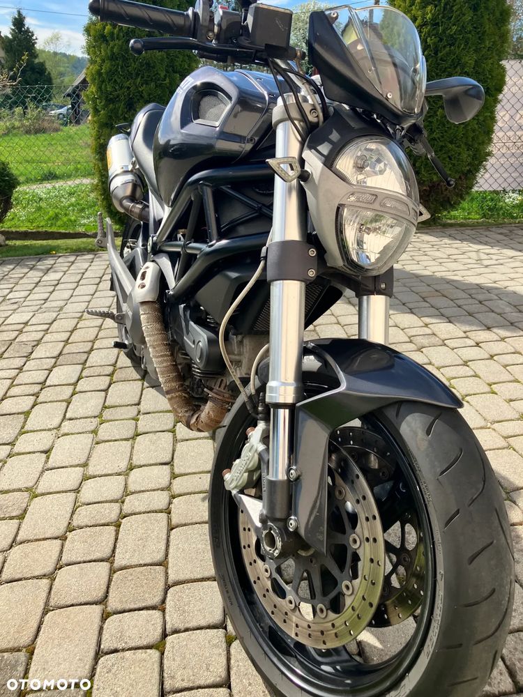 Ducati Monster - 4