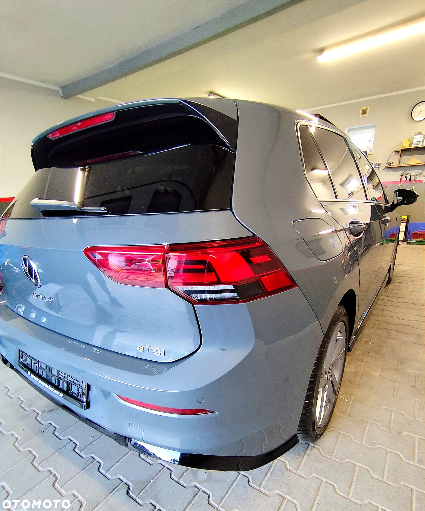 Volkswagen Golf 1.5 eTSI OPF DSG R-Line - 8