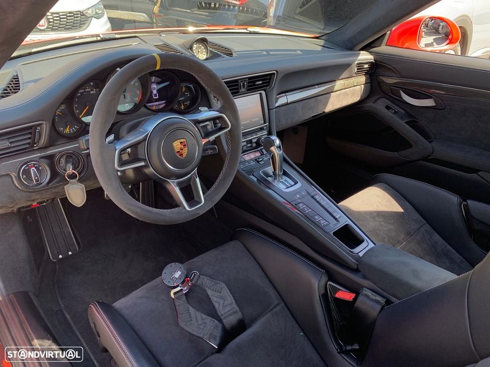 Porsche 911 Série F - 22