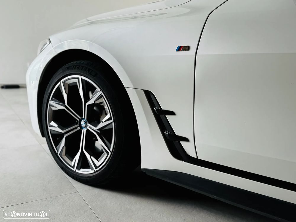 BMW i4 eDrive40 Pack Desportivo M - 12