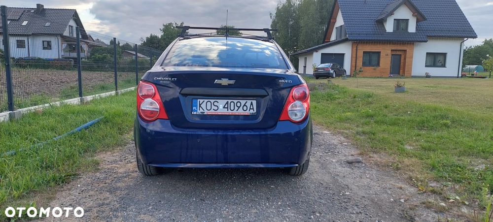 Chevrolet Aveo - 4