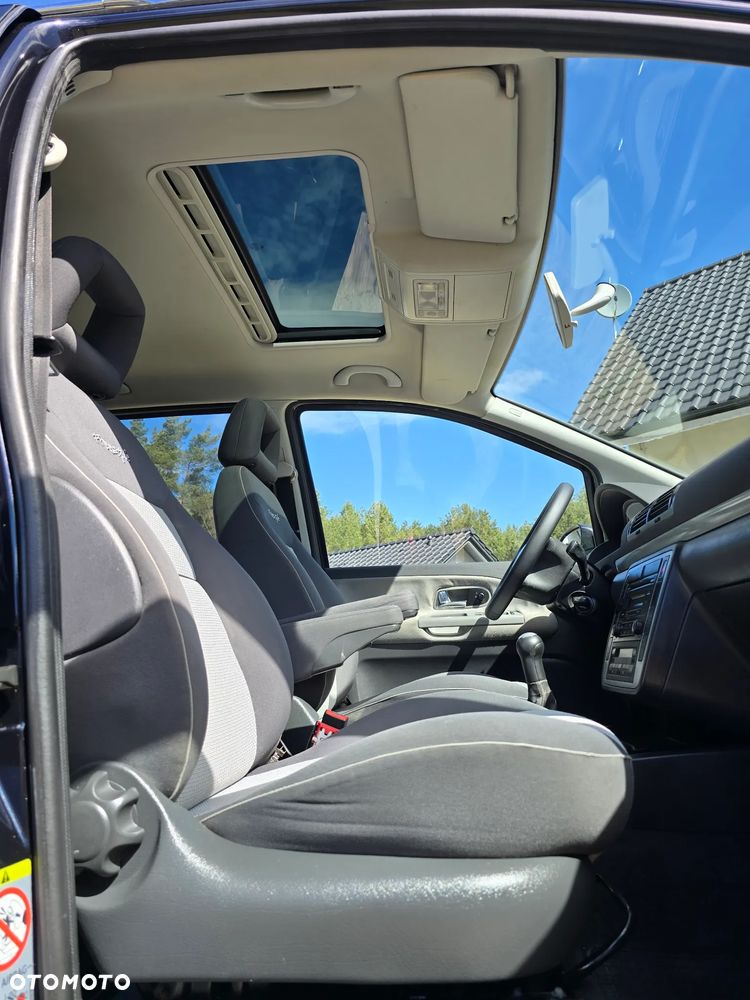 Volkswagen Sharan 2.0 Freestyle - 26