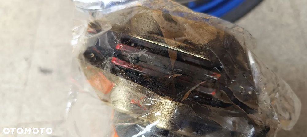 APRILIA PEGASO STRADA 660 koło felga ZBIORNIK BAK PALIWA OŚKA ZACISK - 37