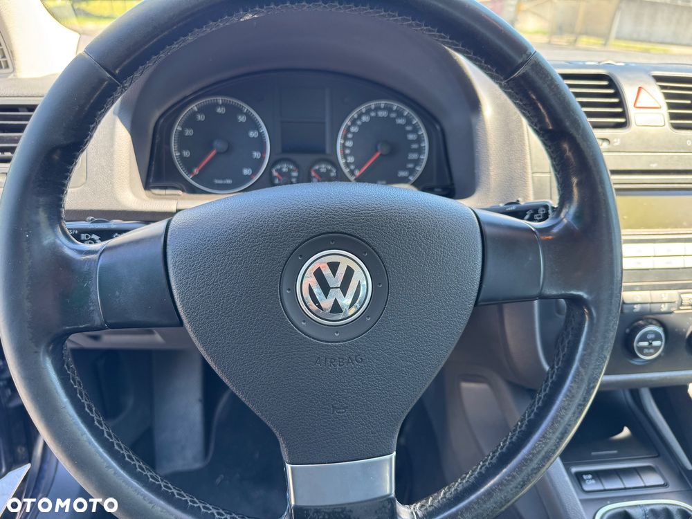 Volkswagen Golf - 18
