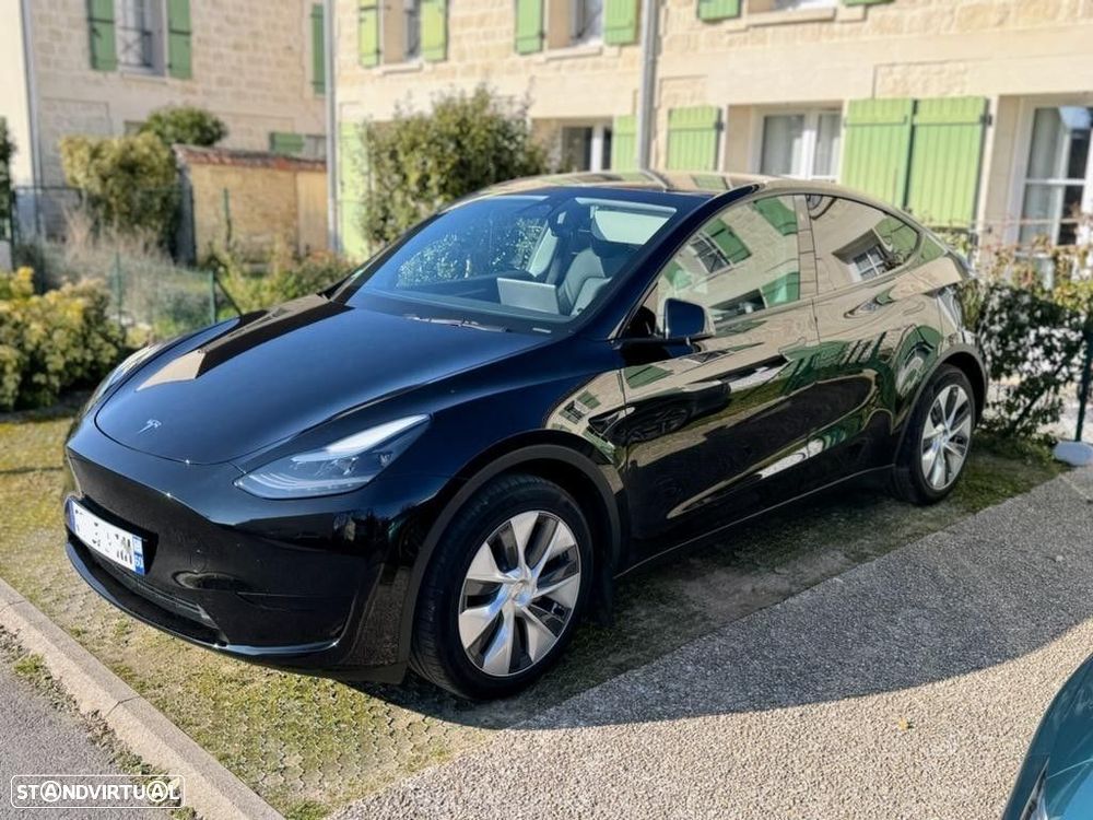 Tesla Model Y RWD - 2