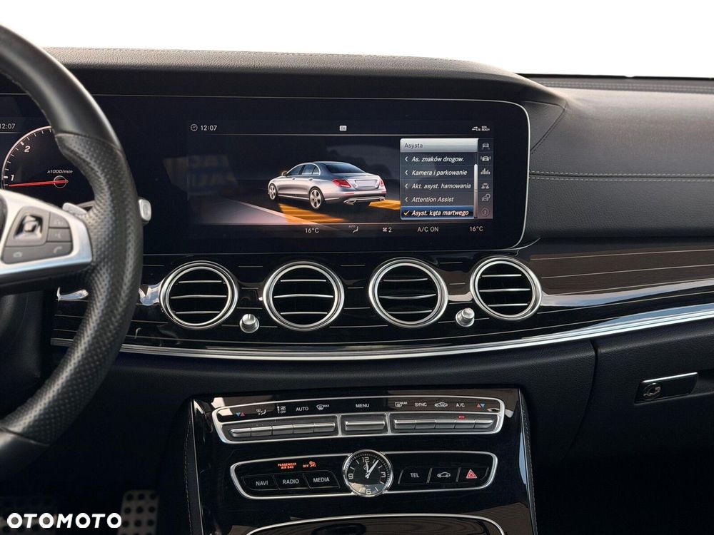 Mercedes-Benz Klasa E 220 d 4-Matic AMG/Avantgarde - 34
