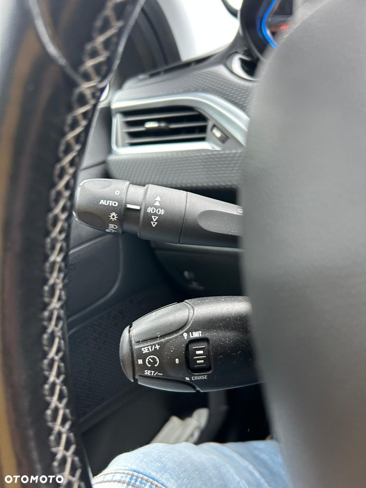 Peugeot 2008 PureTech 110 Stop&Start Crossway - 24