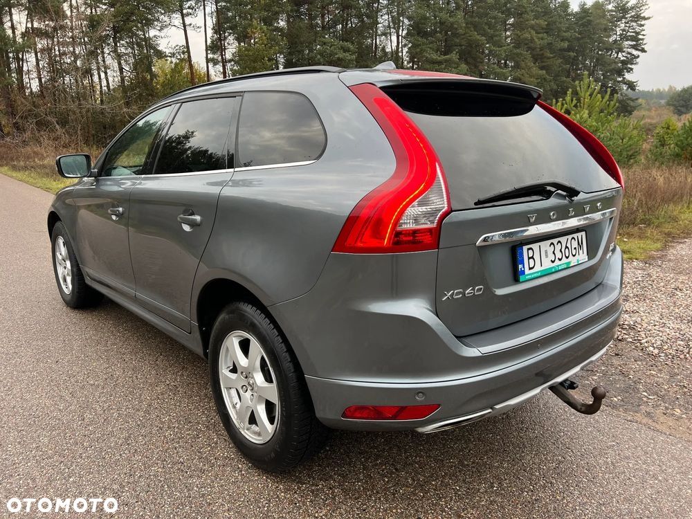 Volvo XC 60 D5 AWD Momentum - 7