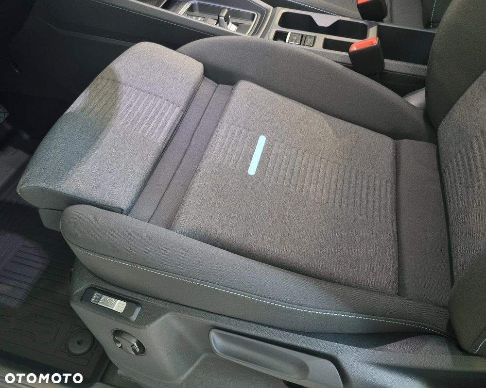 Ford Transit Connect - 19