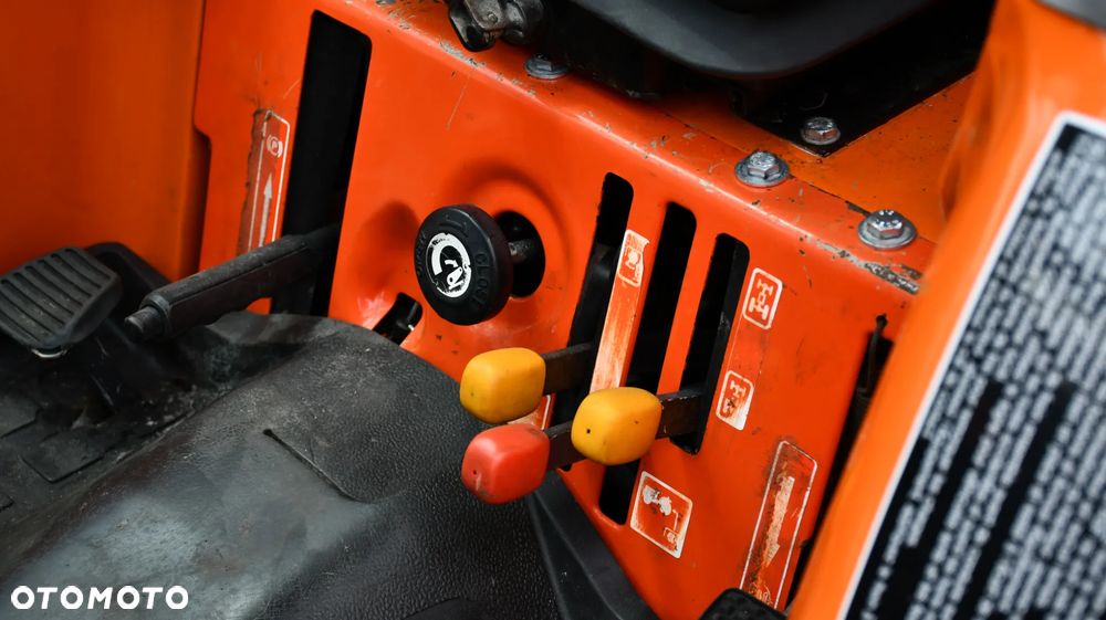 Kubota ST35 - 8
