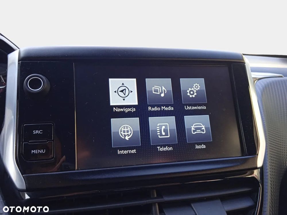 Peugeot 2008 1.2 Pure Tech Style S&S - 19