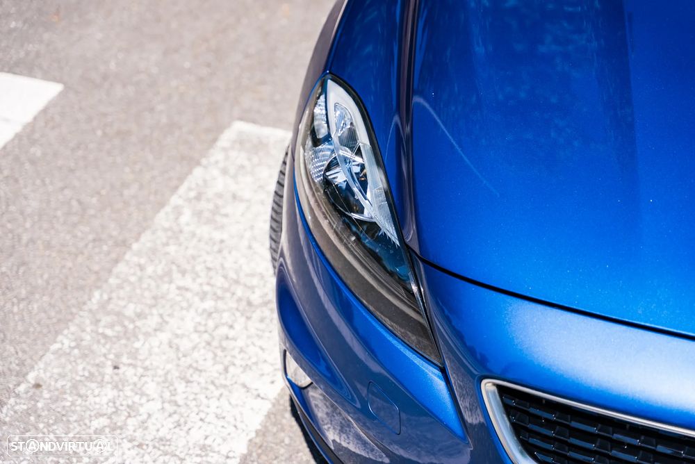 Volvo V40 2.0 D2 R-Design - 16