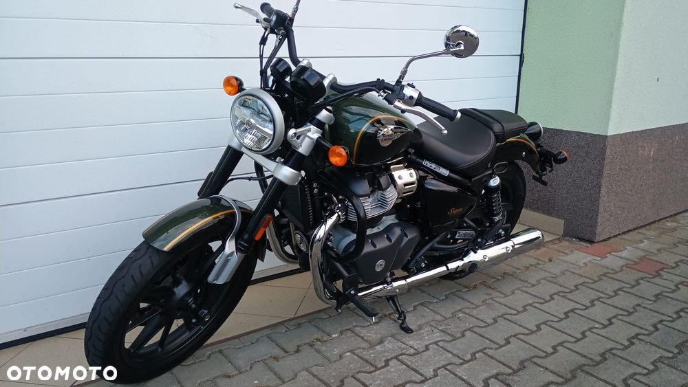 Royal Enfield Super Meteor - 2