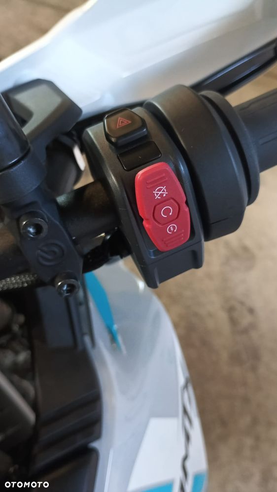 CFMoto 1000 MT-X - 11