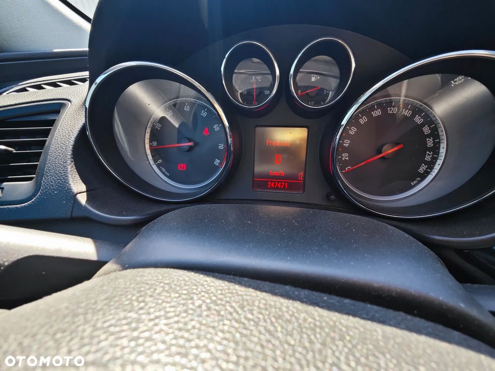 Opel Insignia 2.0 T Cosmo 4x4 - 4