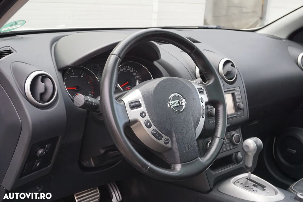 Nissan Qashqai+2 - 22