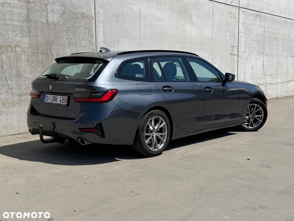 BMW Seria 3 320i GPF Advantage sport - 9