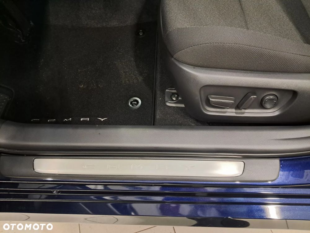 Toyota Camry 2.5 Hybrid Dynamic Force Comfort e-CVT - 13
