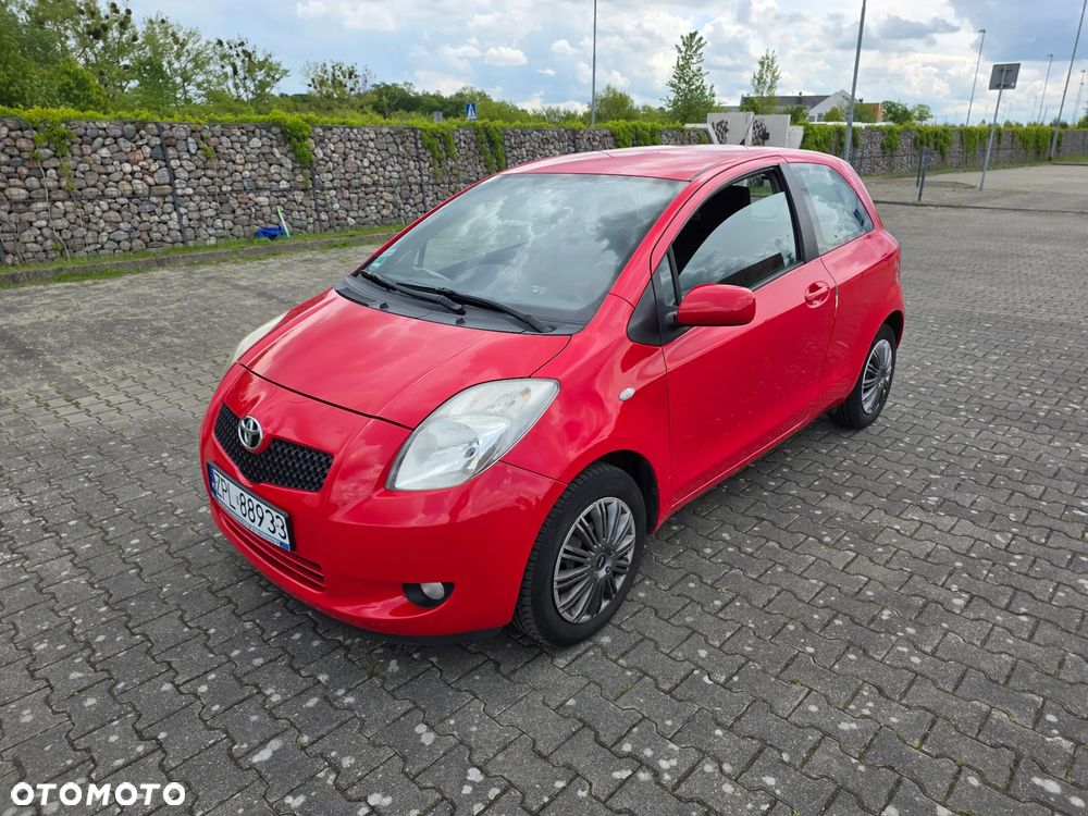 Toyota Yaris 1.0 VVT-i Sol - 1