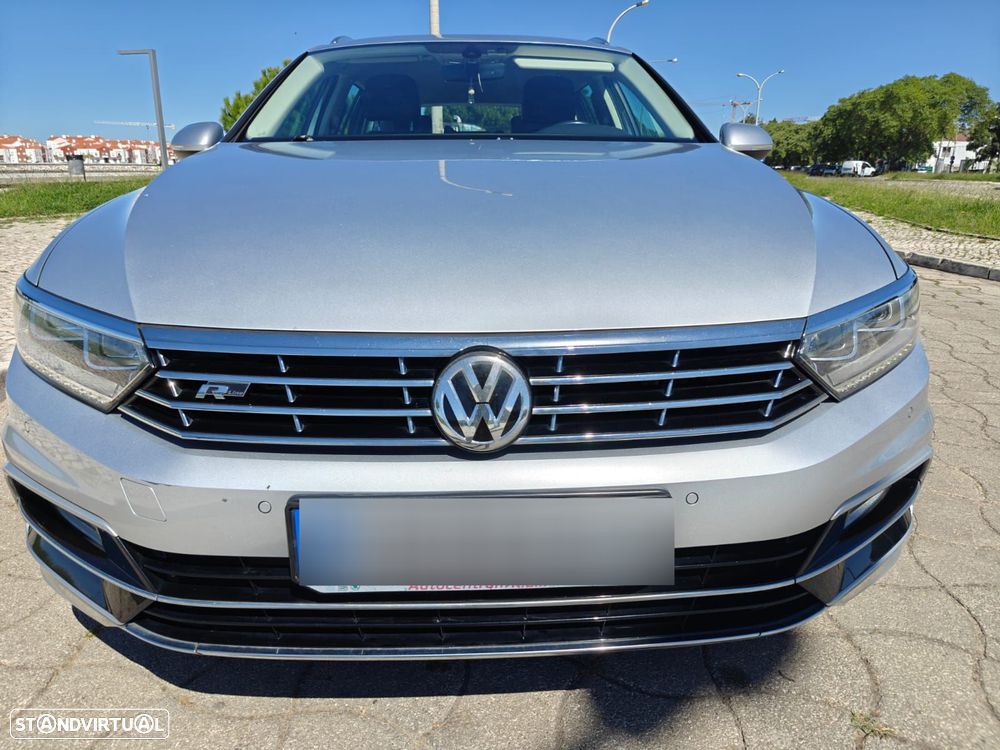 VW Passat Variant 2.0 TDi R-Line DSG - 5