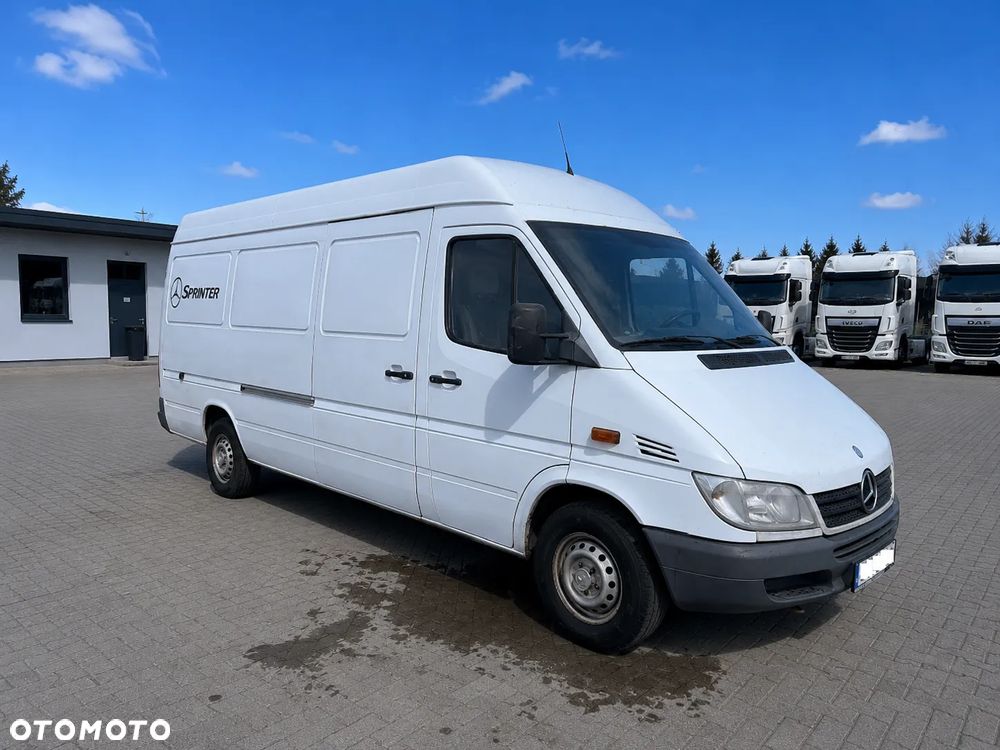 Mercedes-Benz Sprinter - 3