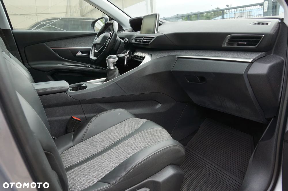 Peugeot 3008 2.0 HDi Active - 25