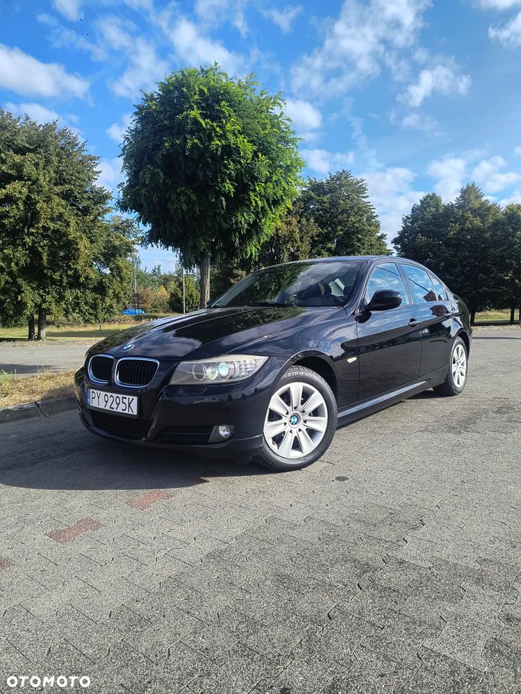 BMW Seria 3 320i - 1