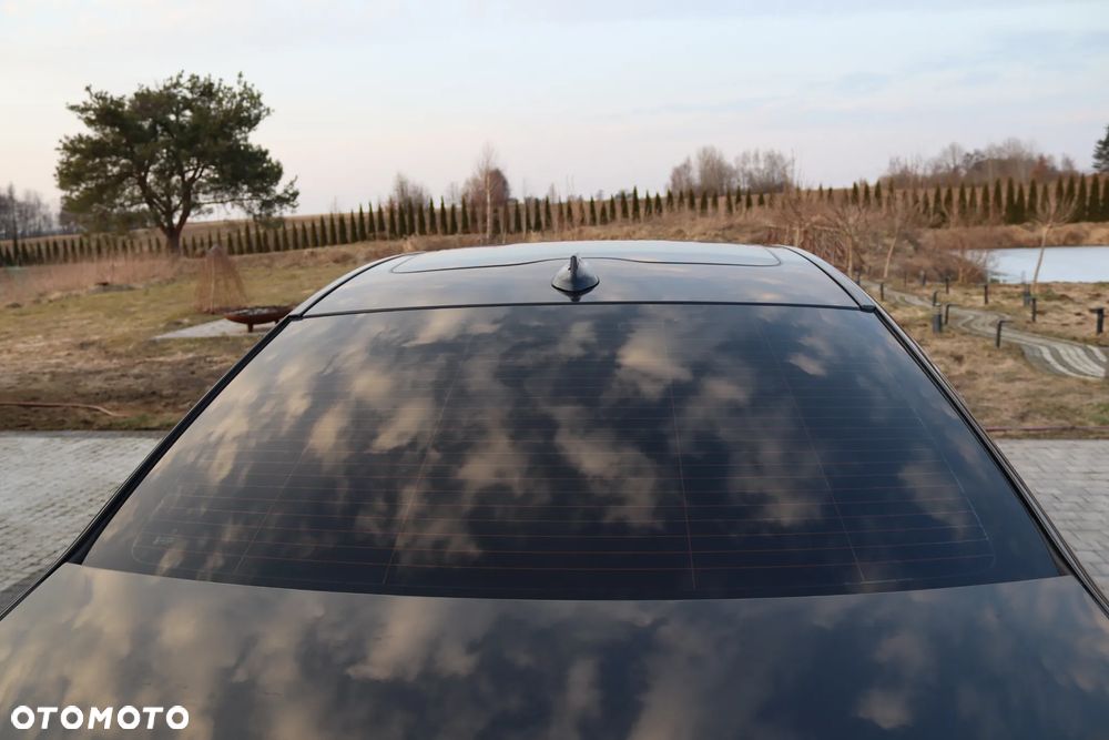 BMW Seria 7 740Li - 22