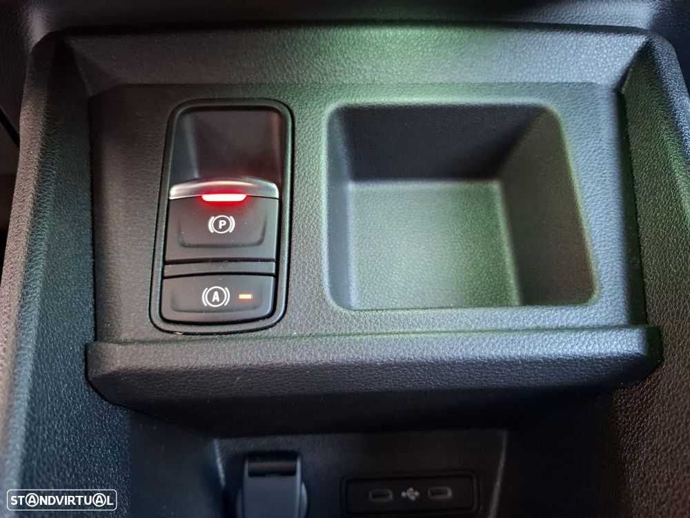 Renault 4 E-Tech 52 kWh Techno Autonomia Conforto - 19