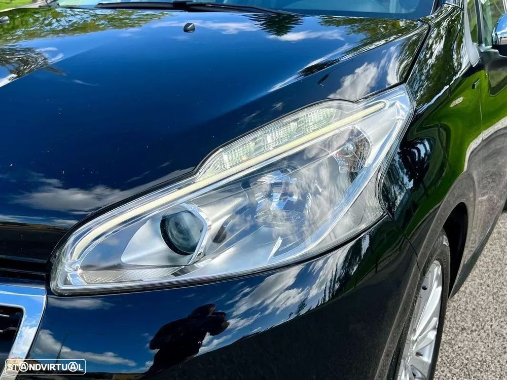 Peugeot 208 1.2 PureTech Signature - 20