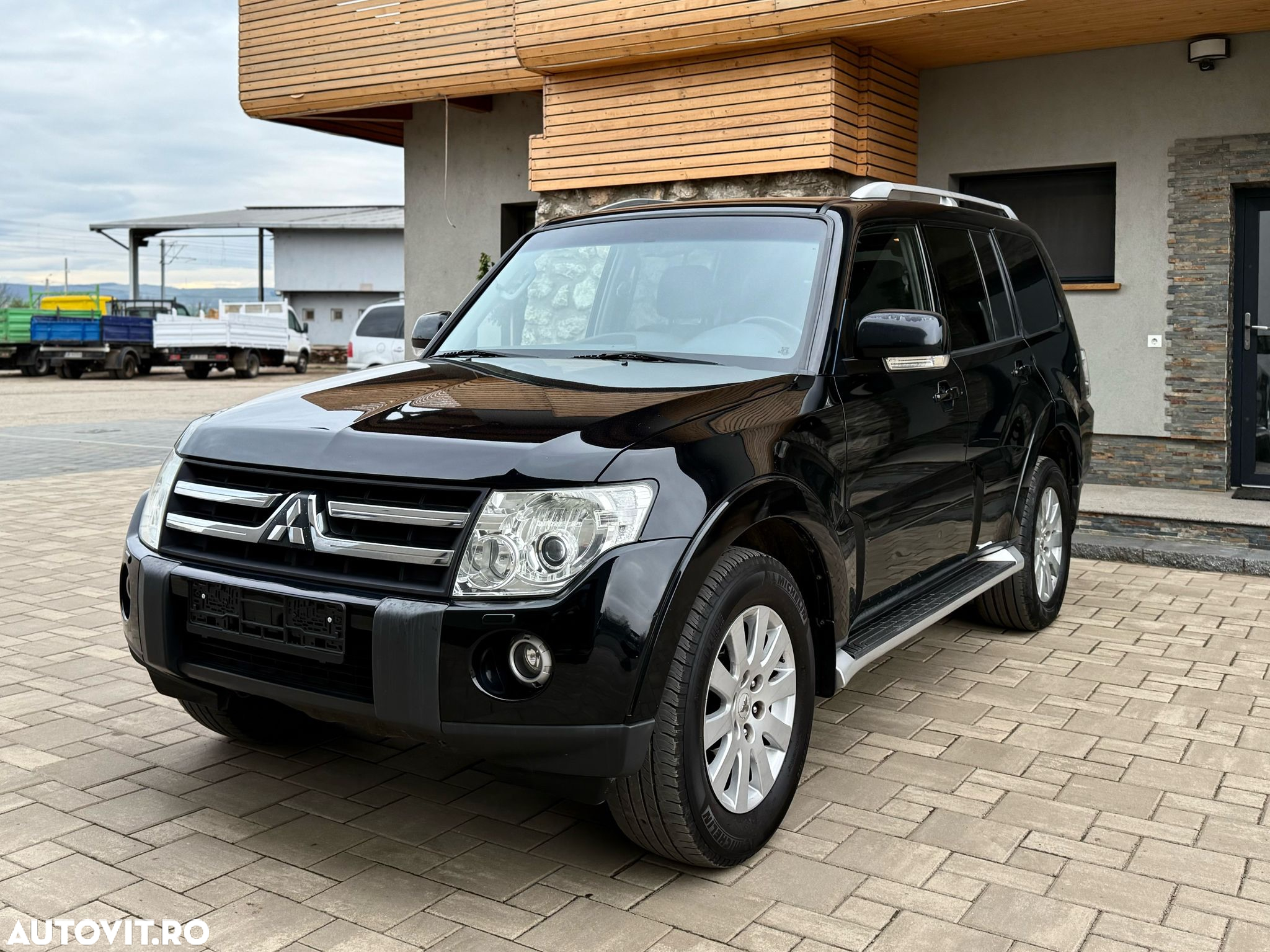 Mitsubishi Pajero 3.2 DI-D Automatik Edition 25 - 4