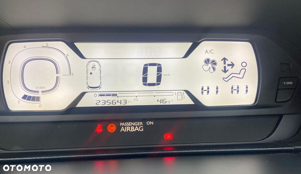 Citroën C4 Picasso e-HDi 115 Business Class - 10