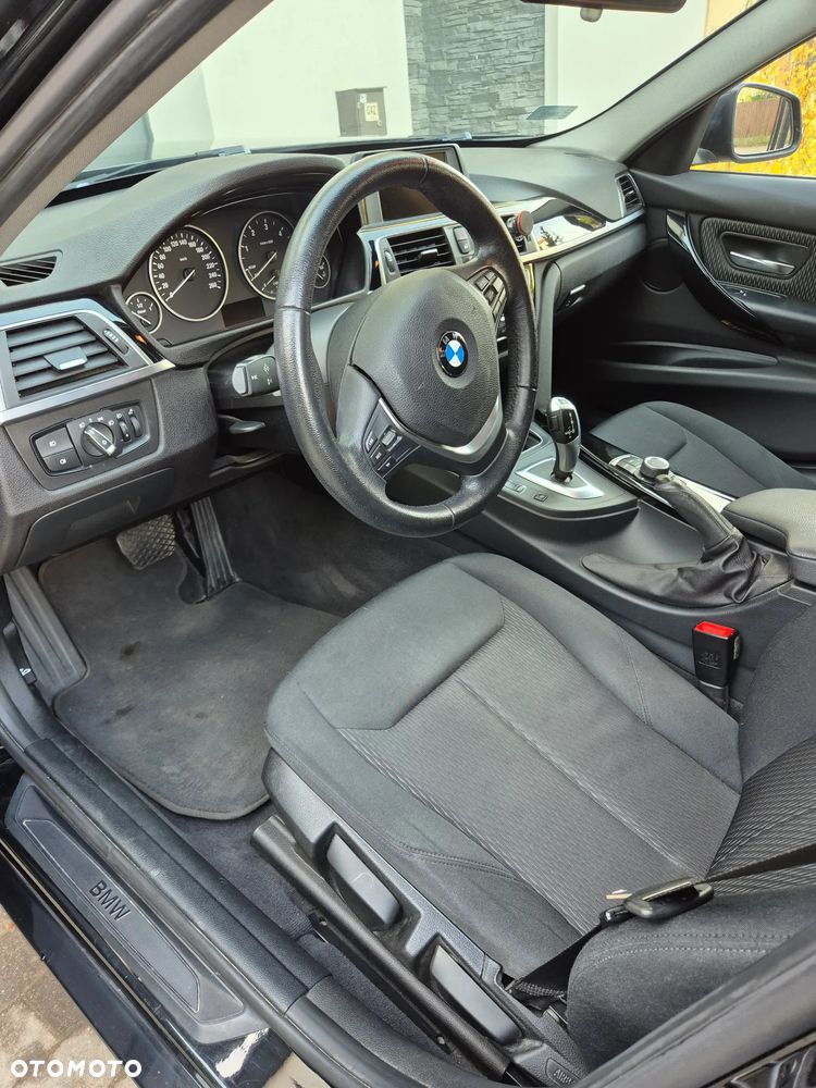 BMW Seria 3 318d Sport Line Shadow - 19