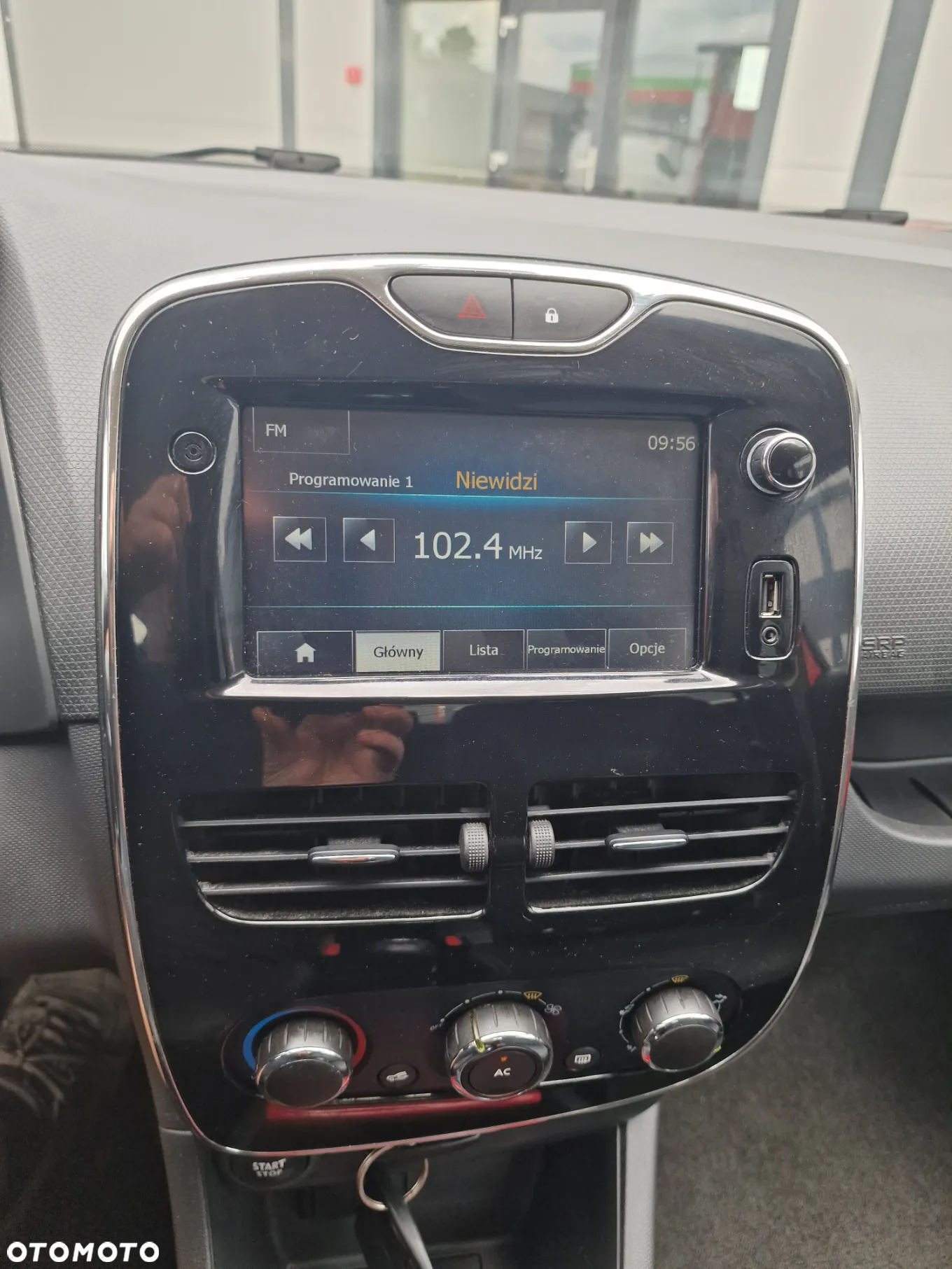 Renault Clio (Energy) TCe 90 Start & Stop LIMITED - 32