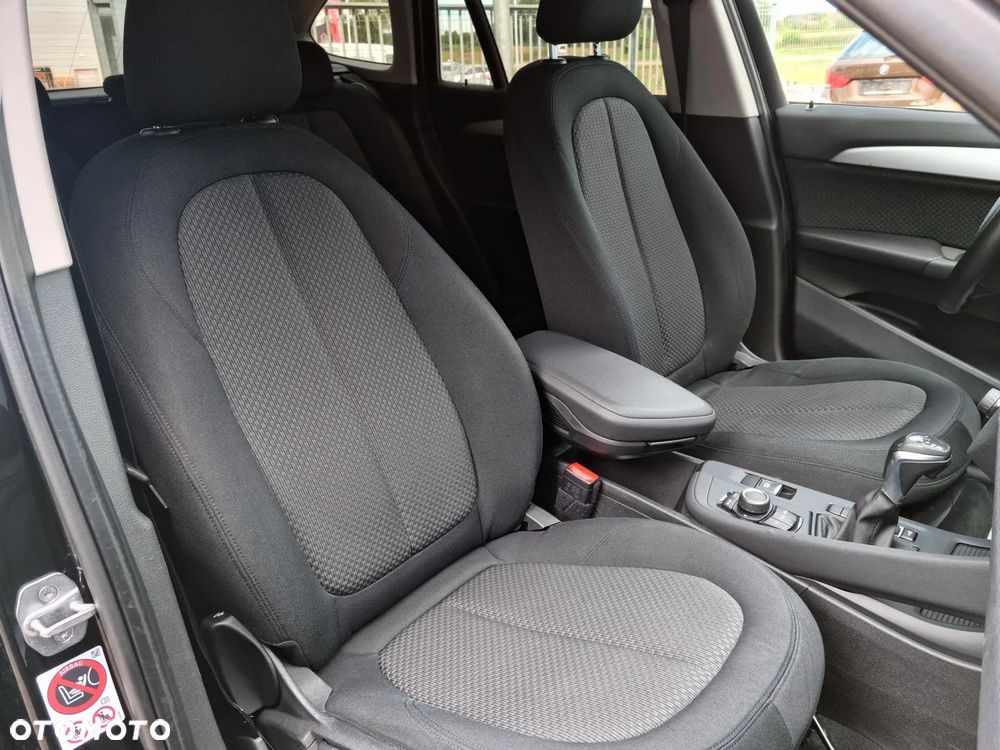 BMW X1 sDrive18i - 13