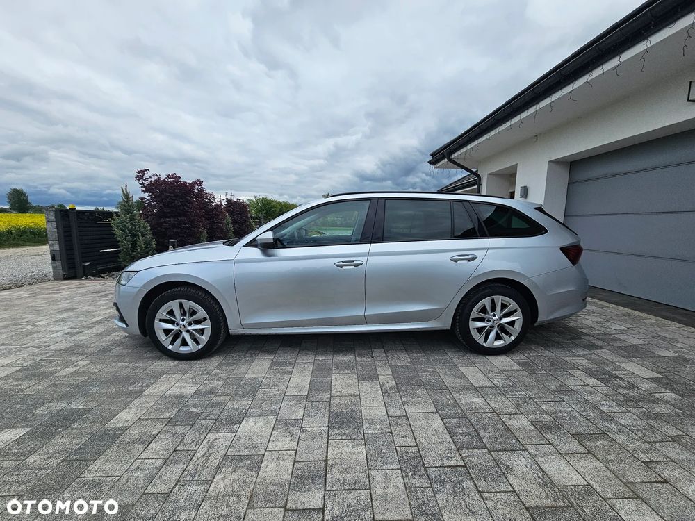 Skoda Octavia 2.0 TDI SCR Ambition DSG - 2