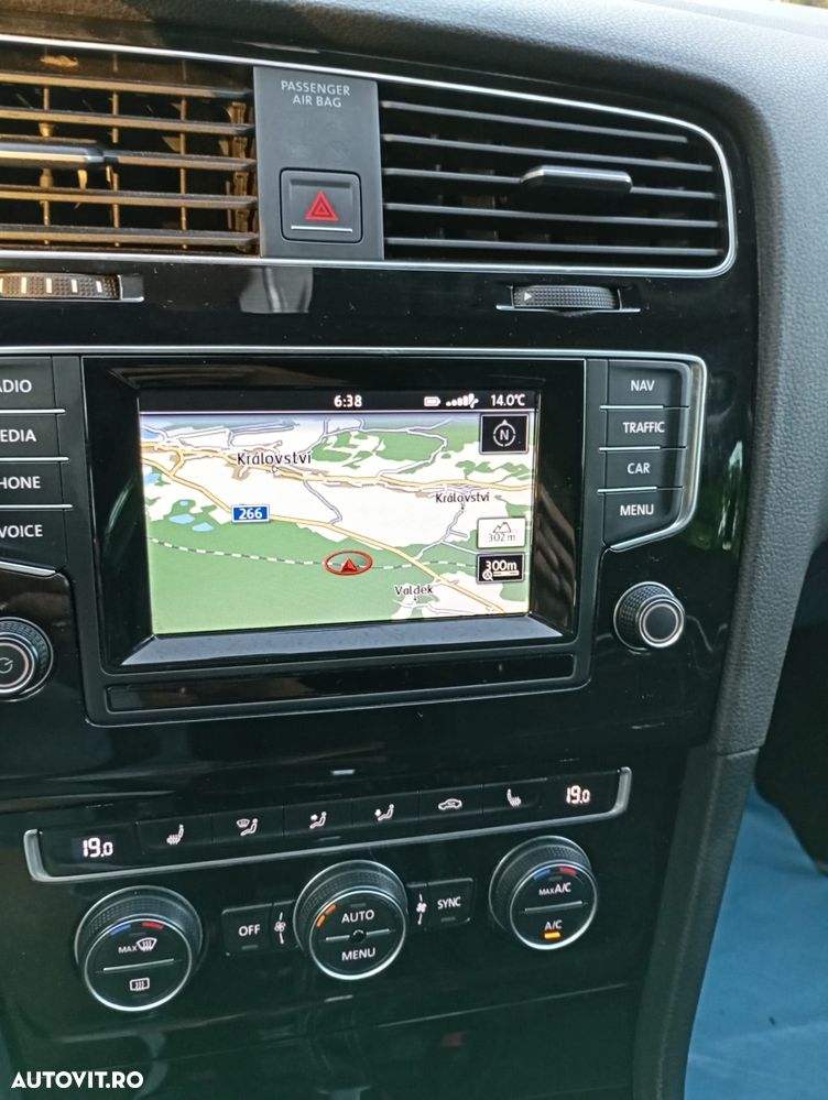 Volkswagen Golf 1.6 TDI BlueMotion Technology DSG Comfortline - 5