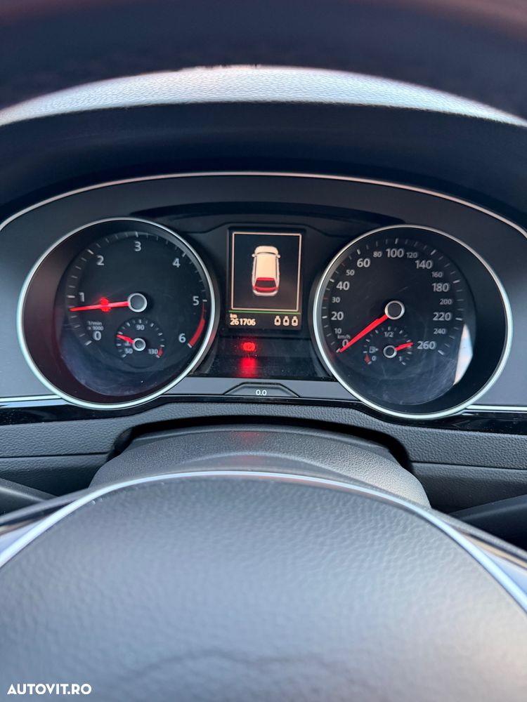 Volkswagen Passat 2.0 TDI DSG Comfortline - 19