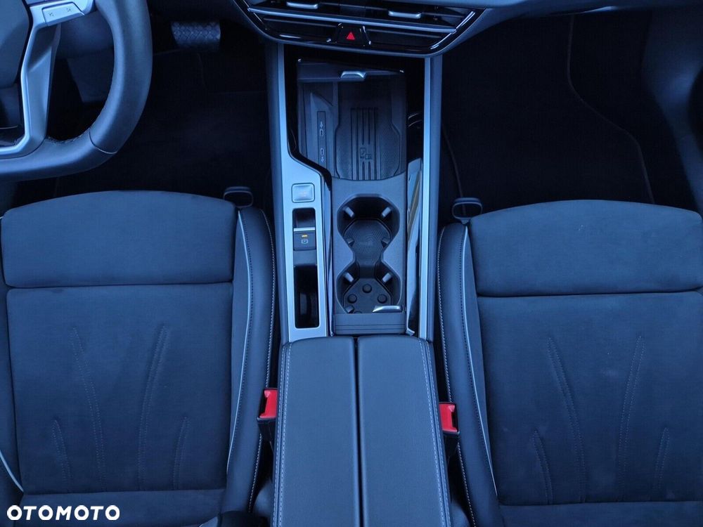 Volkswagen Passat Variant 2.0 TDI SCR Elegance DSG - 19