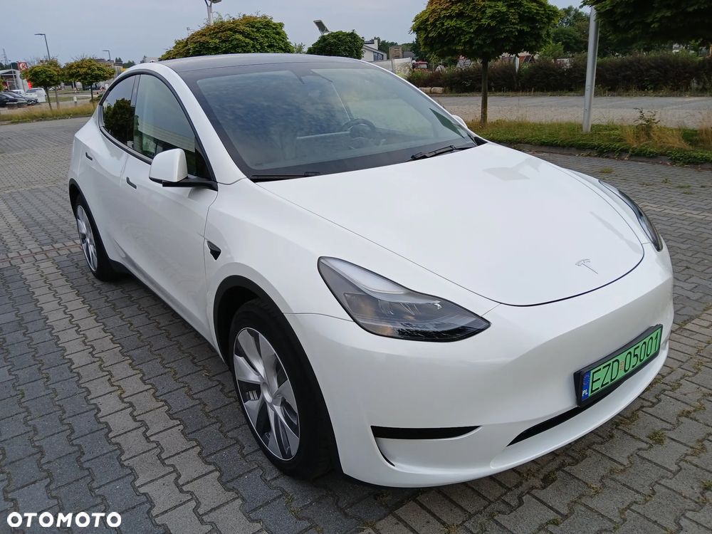 Tesla Model Y RWD - 4