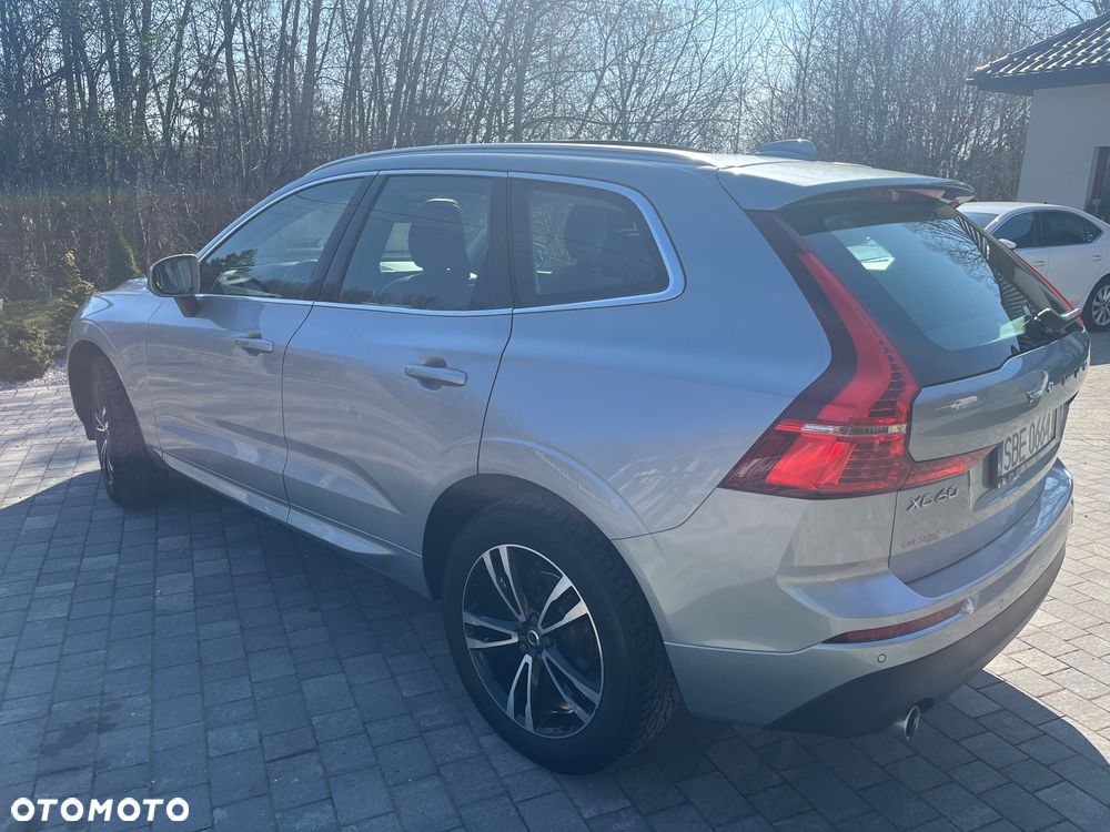 Volvo XC 60 D4 Momentum Pro - 3