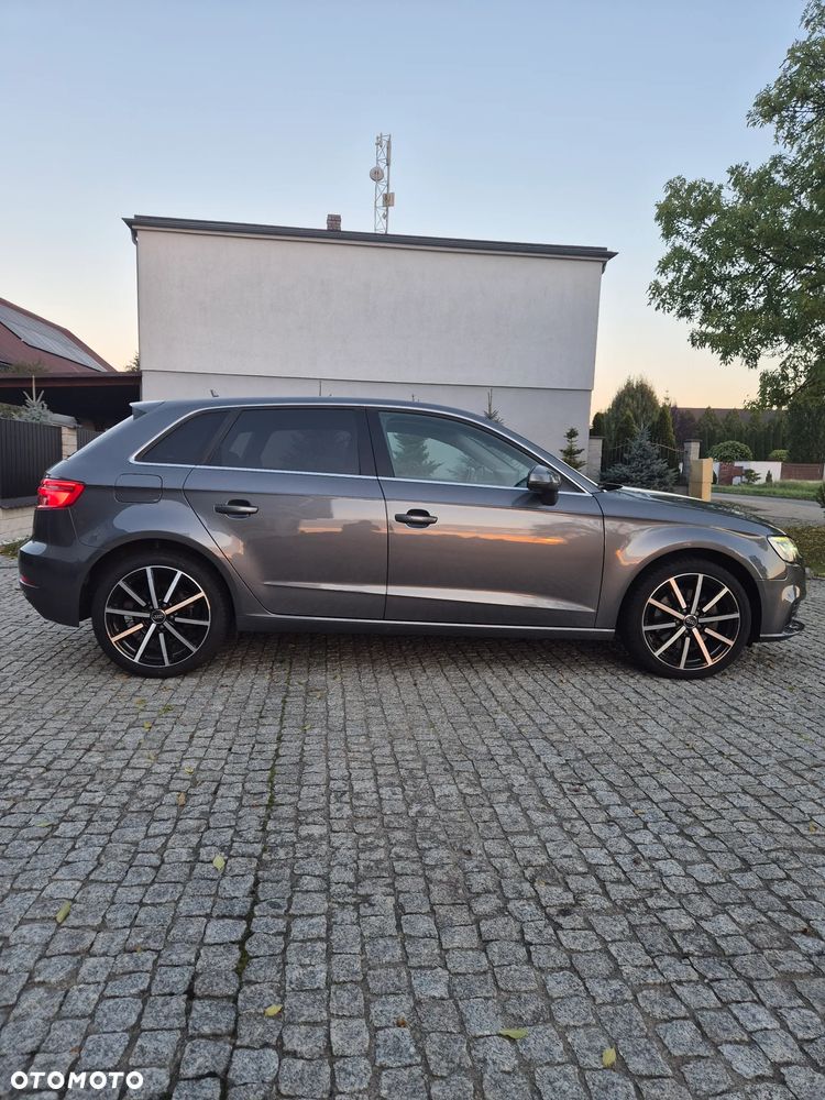 Audi A3 Sportback - 4