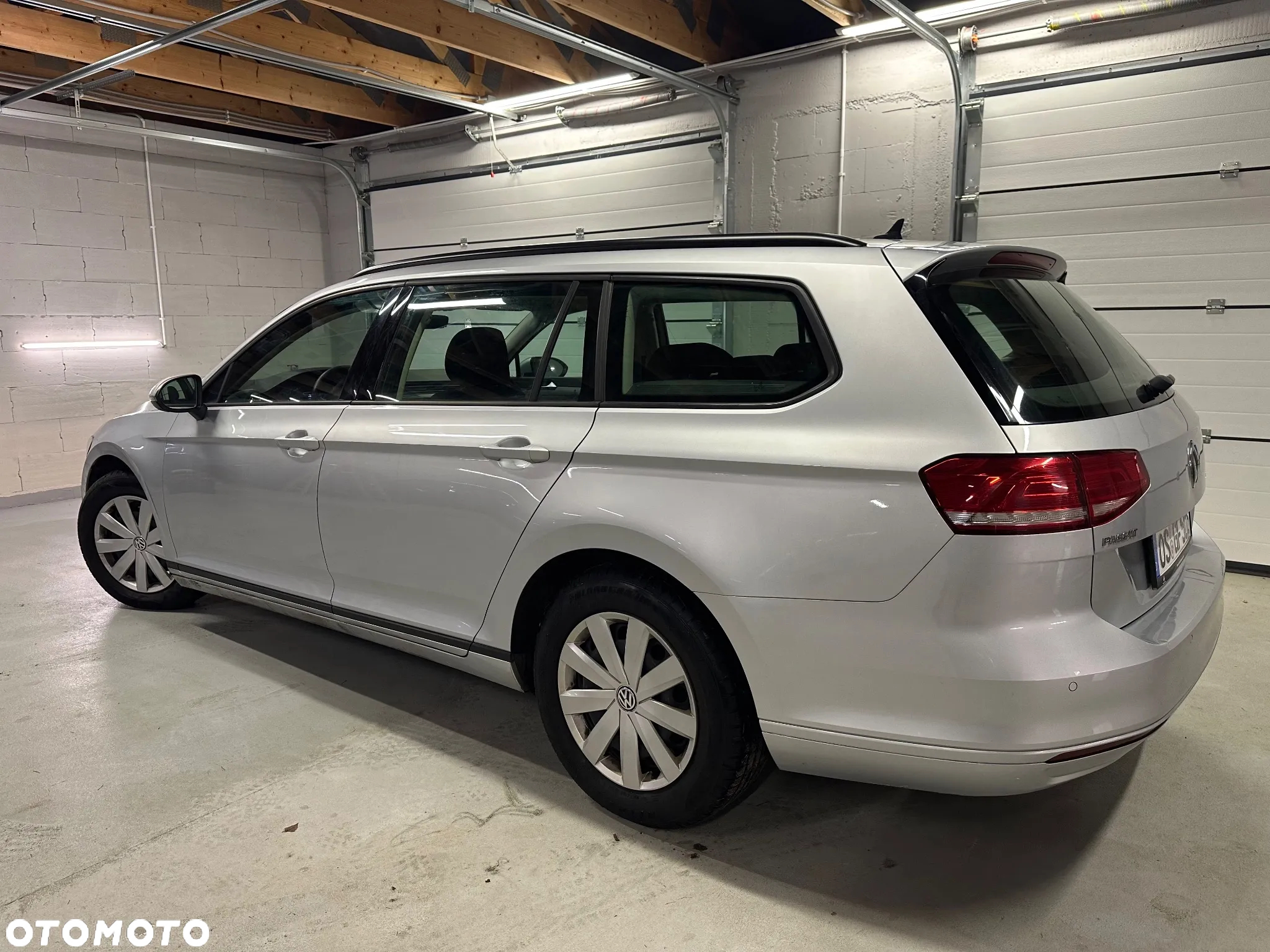Volkswagen Passat 2.0 TDI SCR Comfortline - 12