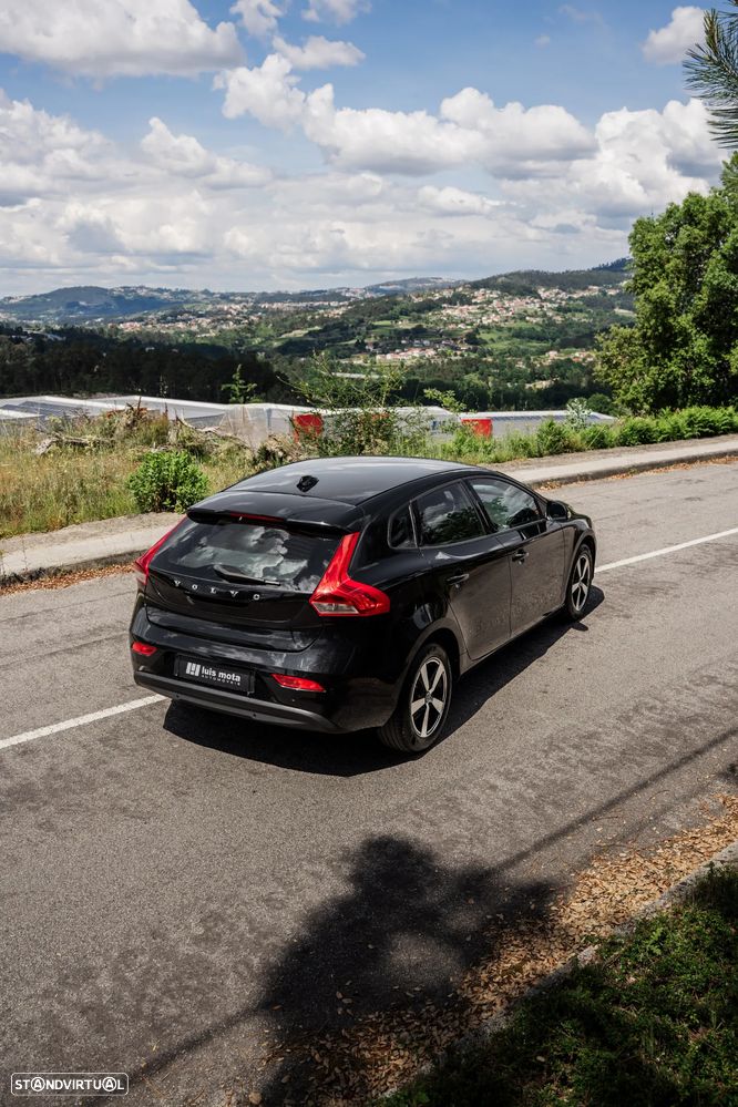 Volvo V40 D2 - 18